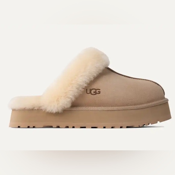 UGG Shoes - UGG Like-New Women's Shearling Slippers | Disquette | Sand | Size 9